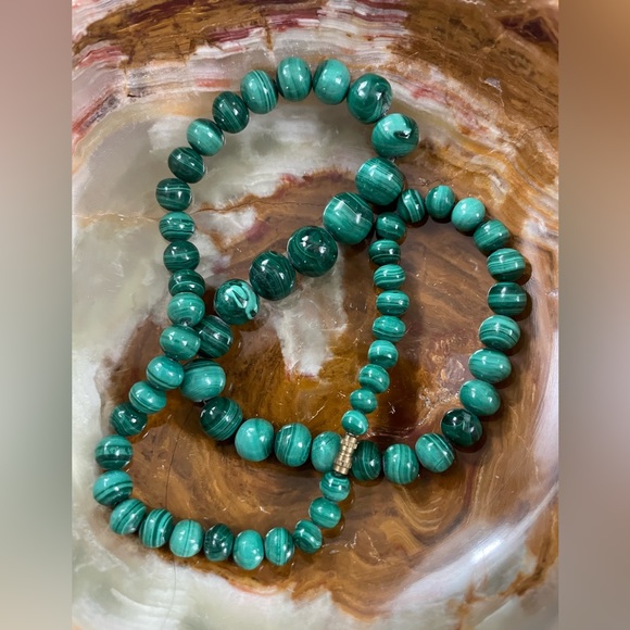 Malachite vintage necklace with graduated beads - Picture 2 of 4